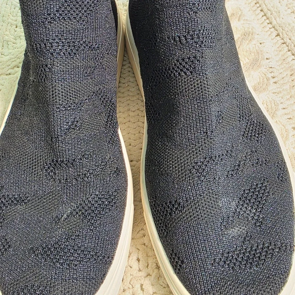 Sanctuary dare sock